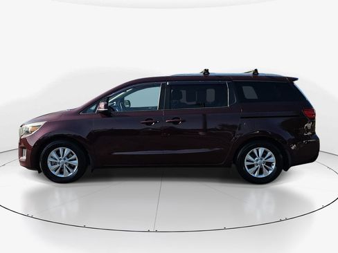 Used 2016 Kia Sedona LX w/ LX Essentials Premium Package FWD image 10
