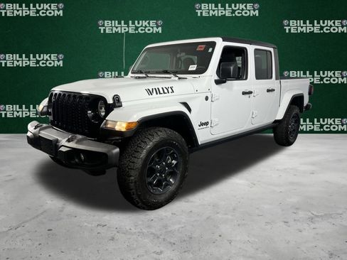 Used 2023 Jeep Gladiator Willys image 4