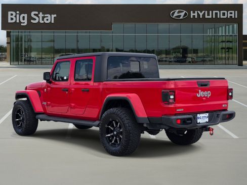 Used 2020 Jeep Gladiator Overland AWD/4WD image 3