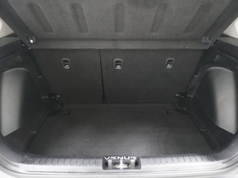 Used 2021 Hyundai Venue SEL w/ Premium Package image 25