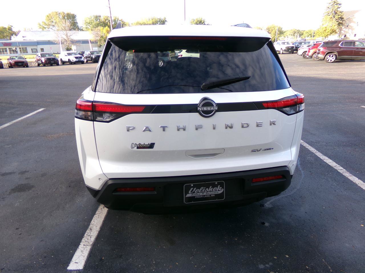 Used 2024 Nissan Pathfinder SV AWD/4WD image 5
