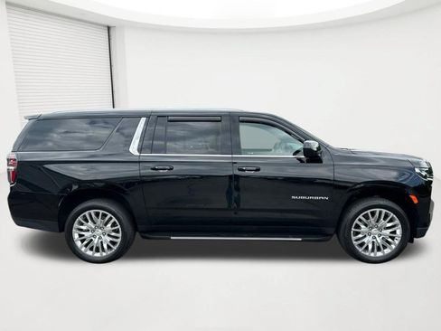 Used 2024 Chevrolet Suburban LS w/ Driver Alert Package AWD/4WD image 4