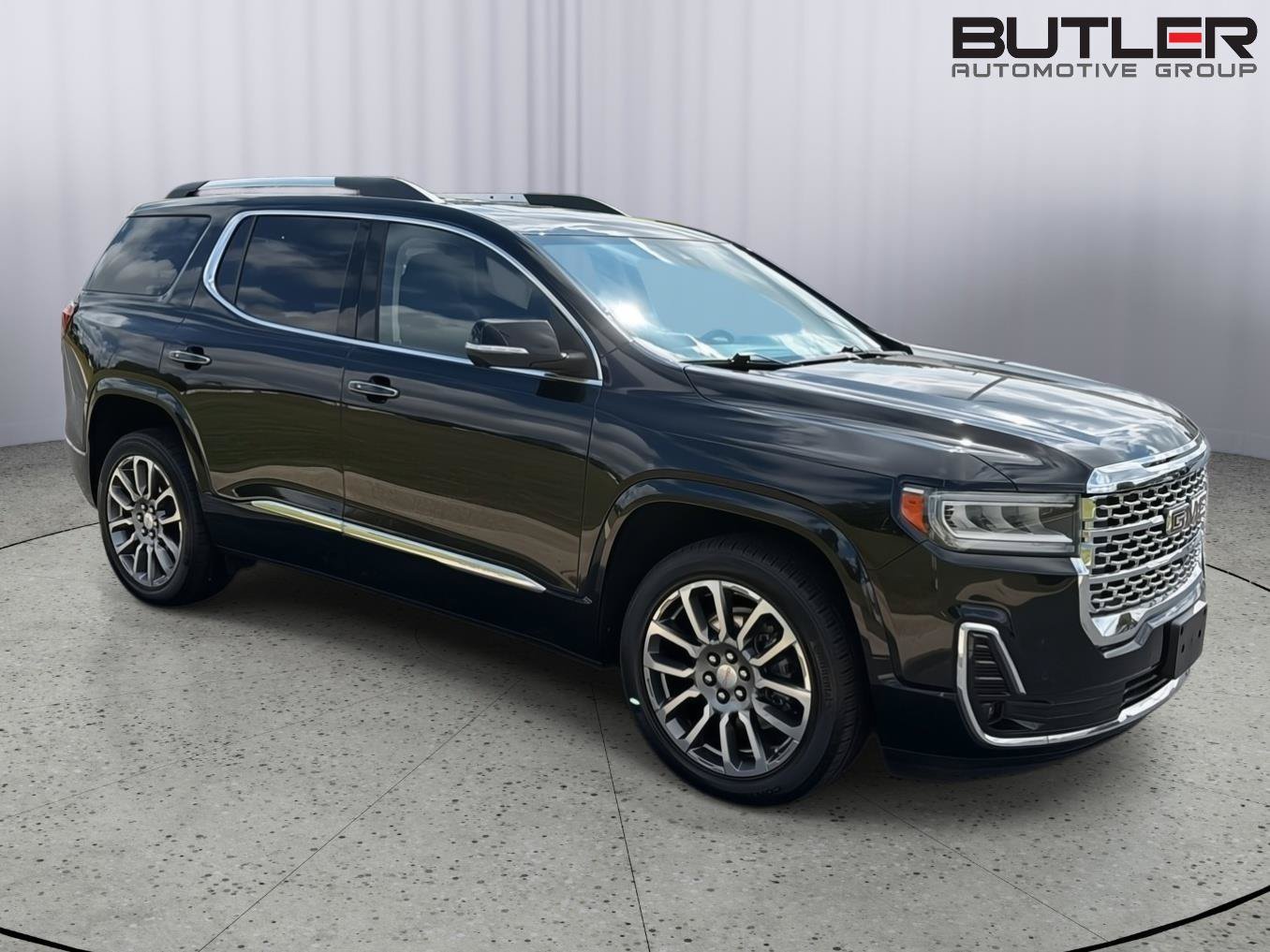 Used 2021 GMC Acadia Denali w/ Denali Ultimate Package AWD/4WD image 8