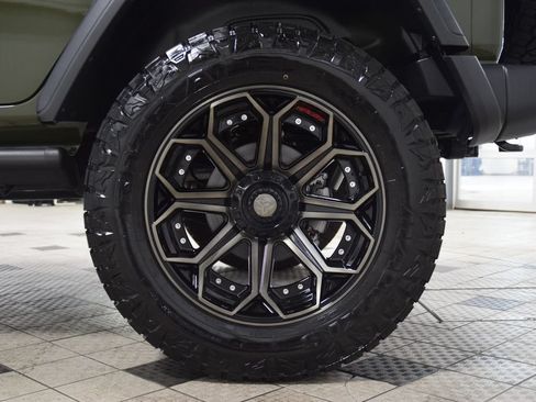Used 2024 Jeep Wrangler Unlimited Sport AWD/4WD image 25