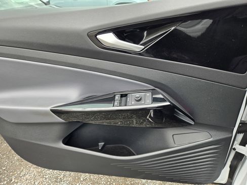 Used 2022 Volkswagen ID.4 Pro image 22