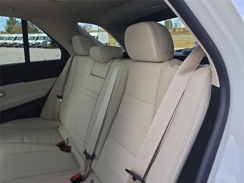Used 2025 Mercedes-Benz GLE 350 4MATIC image 16