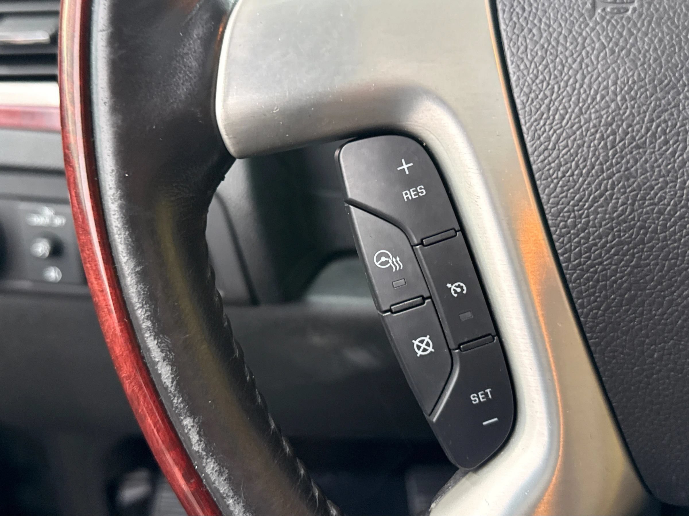 Used 2014 Cadillac Escalade Premium AWD/4WD image 35