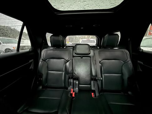 Used 2017 Ford Explorer Limited w/ Equipment Group 301A AWD/4WD image 56