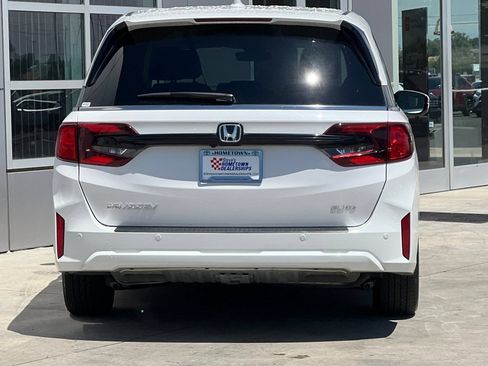Used 2025 Honda Odyssey Elite image 5