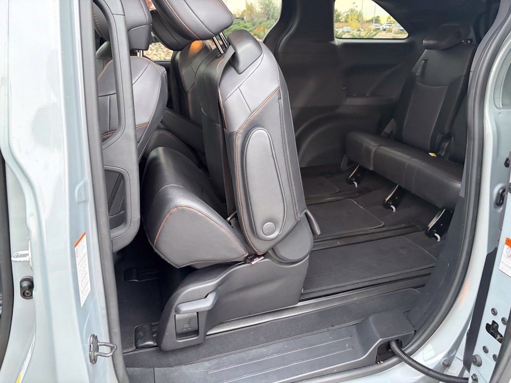Used 2023 Toyota Sienna XSE w/ XSE Plus Package AWD/4WD image 14