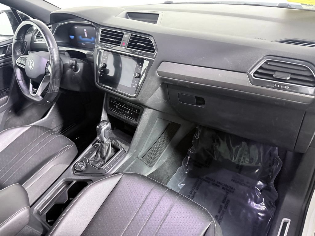 Used 2022 Volkswagen Tiguan SE R-Line AWD/4WD image 26