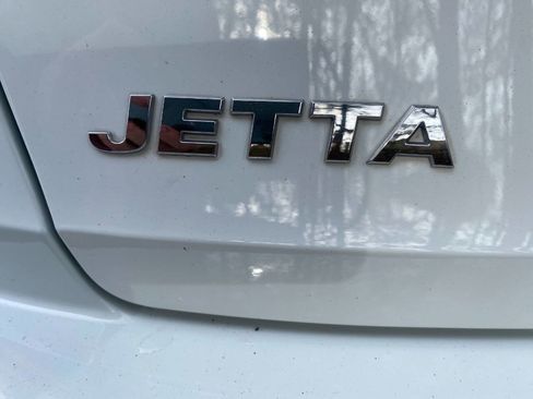 Used 2019 Volkswagen Jetta SE image 9