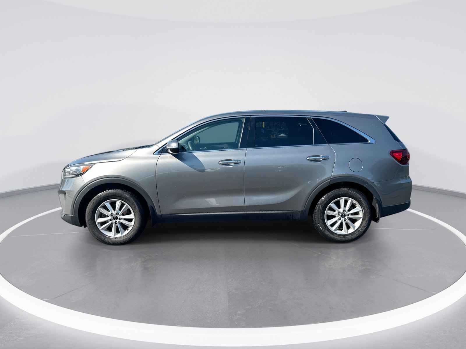 Used 2019 Kia Sorento FWD image 6