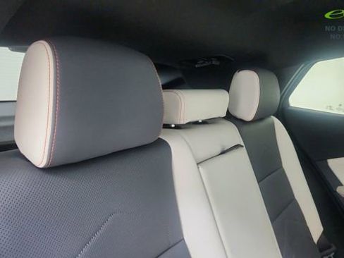 Used 2025 BMW X2 xDrive28i w/ Premium Package AWD/4WD image 27