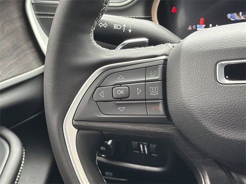 New 2025 Jeep Grand Cherokee L Limited image 25