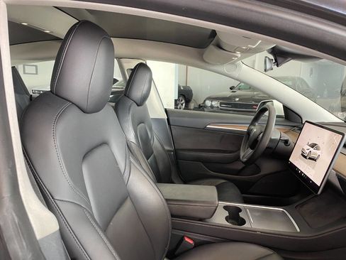 Used 2022 Tesla Model 3 image 29