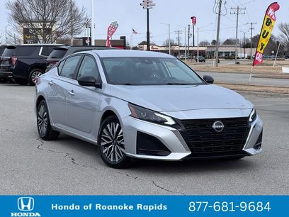 Used 2024 Nissan Altima 2.5 SV