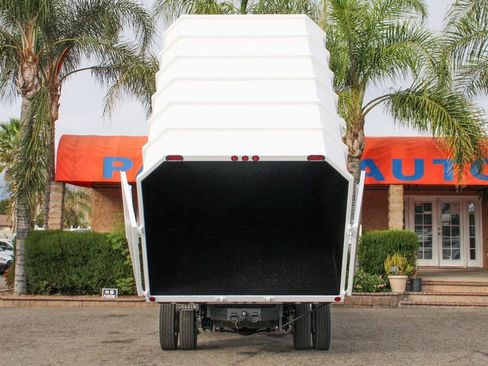 Used 2022 RAM 5500 Tradesman w/ Chrome Appearance Group image 9