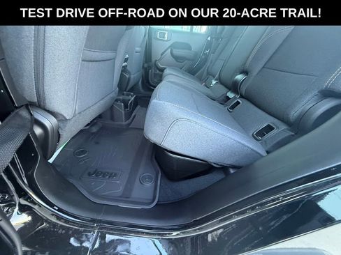 New 2026 Jeep Gladiator Sport image 28