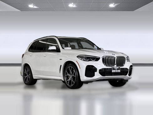 Used 2022 BMW X5 xDrive45e w/ M Sport Package AWD/4WD image 7