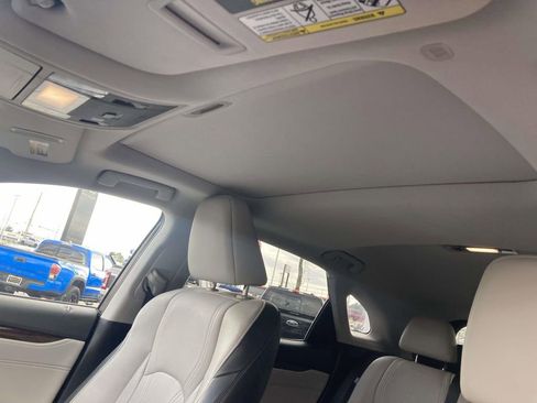 Used 2017 Lexus RX 350 FWD w/ Premium Package image 12