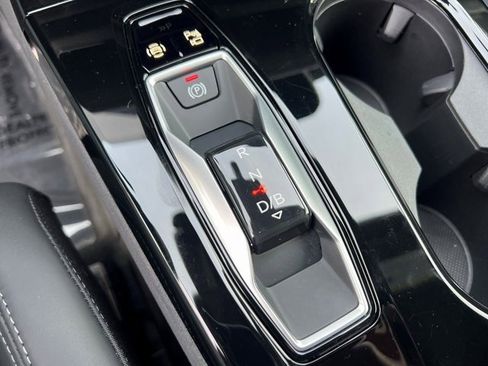 Certified 2025 Audi SQ6 e-tron Prestige w/ Black Optic Package image 34