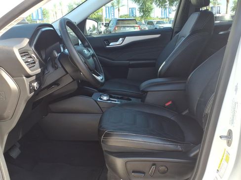 Certified 2023 Ford Escape Platinum w/ Premium Technology Package AWD/4WD image 23