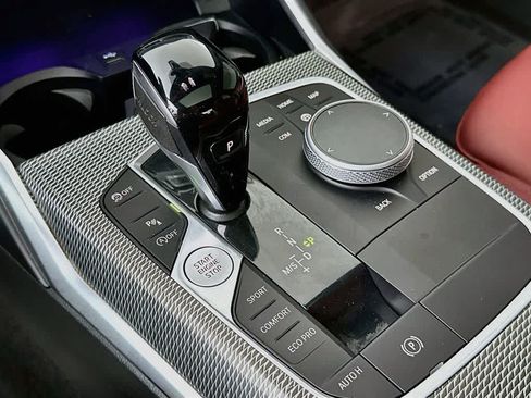 Used 2022 BMW 330i Sedan w/ M Sport Package RWD image 19