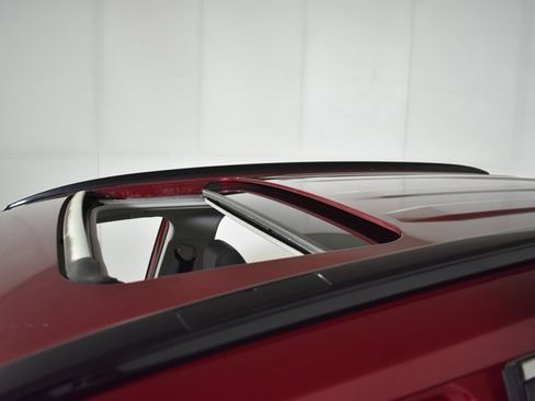 Used 2019 Toyota RAV4 XLE Premium image 40