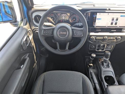 New 2025 Jeep Gladiator Sport image 20