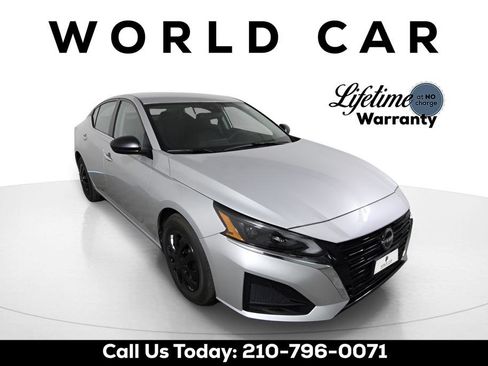 Certified 2024 Nissan Altima 2.5 S FWD image 1