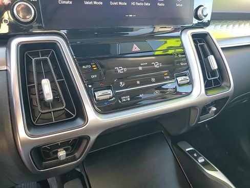 Used 2023 Kia Sorento EX w/ Panoramic Sunroof Package image 26