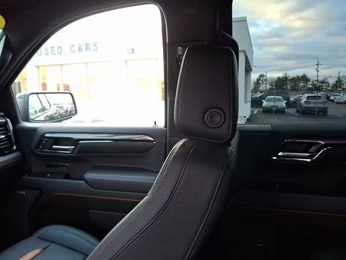 Certified 2023 GMC Sierra 1500 AT4 w/ Technology Package image 17