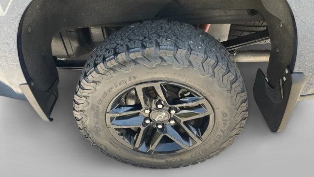 Used 2020 Chevrolet Silverado 1500 LT Trail Boss AWD/4WD image 4