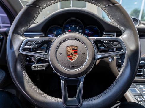 Used 2019 Porsche Macan AWD/4WD image 32
