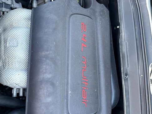 Used 2018 Jeep Renegade Sport w/ Power & Air Group image 24