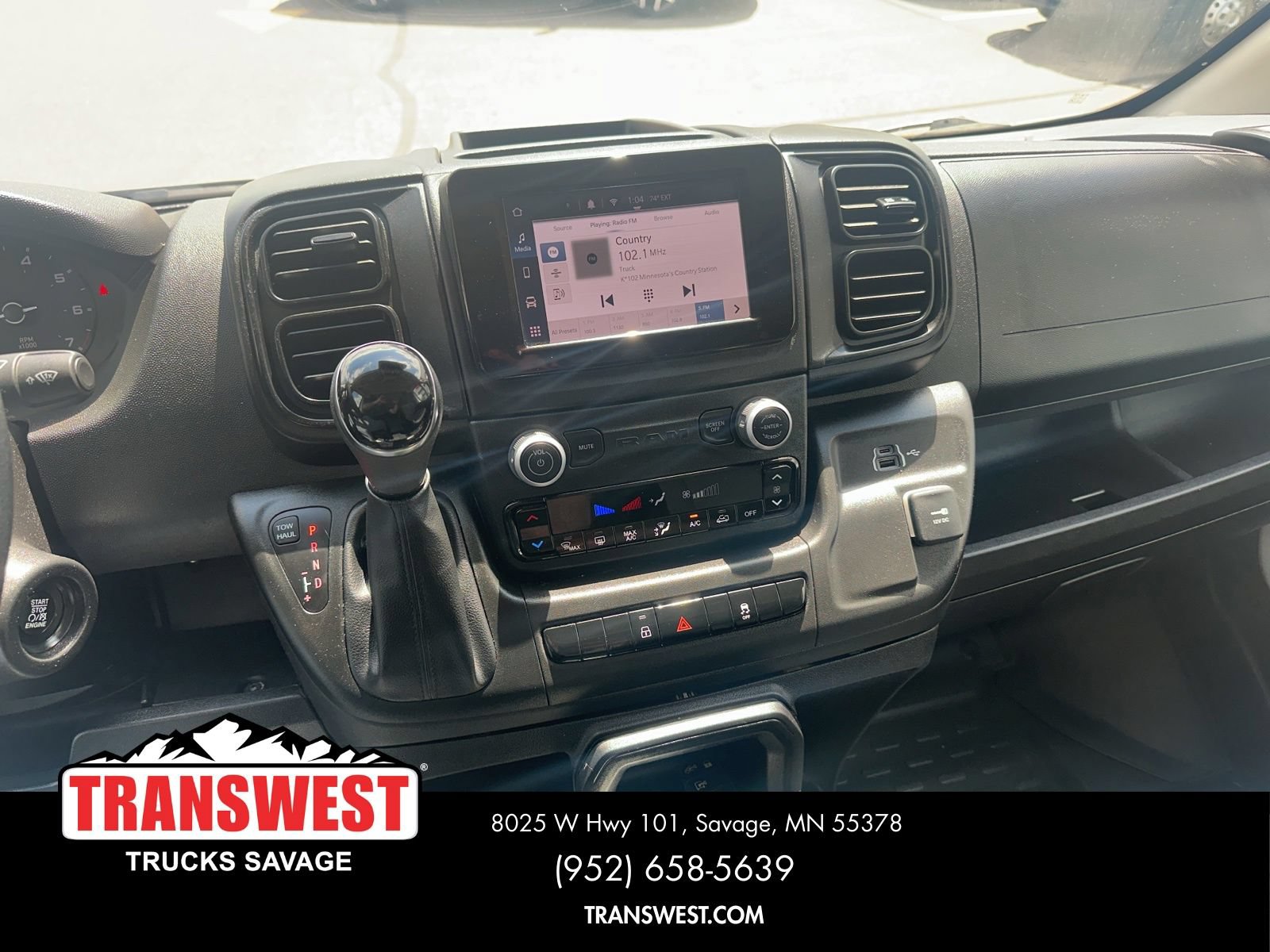 Used 2025 RAM ProMaster 2500 w/ Convenience Group FWD image 11