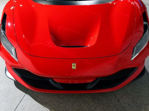 Used 2023 Ferrari F8 Tributo RWD image 32