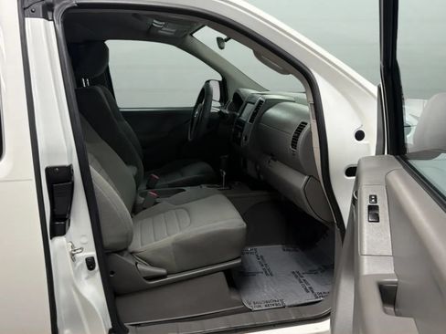 Used 2020 Nissan Frontier S RWD image 21
