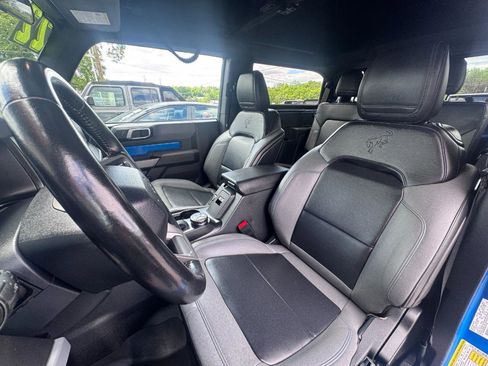 Used 2022 Ford Bronco Black Diamond AWD/4WD image 17