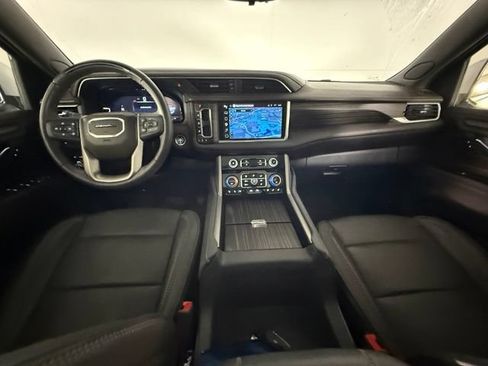 Used 2024 GMC Yukon Denali w/ Advanced Technology Package AWD/4WD image 37