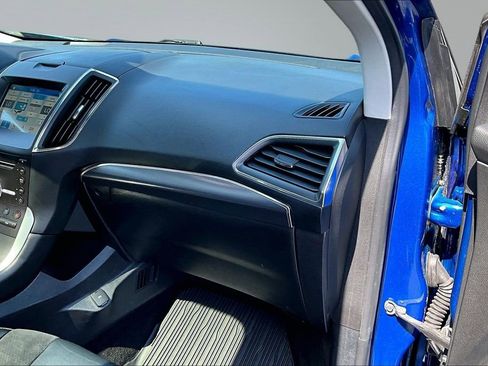 Used 2018 Ford Edge Sport w/ Equipment Group 401A AWD/4WD image 17
