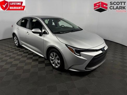 Used 2025 Toyota Corolla LE image 1