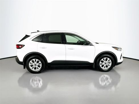 Used 2024 Ford Escape Active w/ Tech Pack #1 AWD/4WD image 16