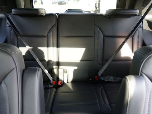 Used 2021 GMC Yukon Denali w/ Denali Ultimate Package image 16