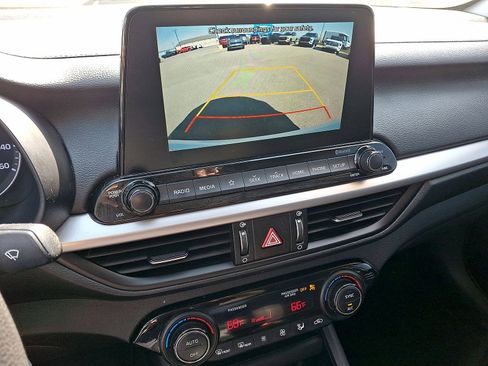 Used 2019 Kia Forte LXS FWD image 15