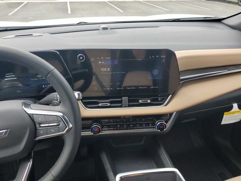 New 2026 Chevrolet Equinox ACTIV FWD image 12