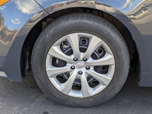 Used 2025 Toyota Corolla LE image 11