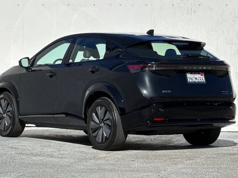 Used 2024 Nissan Ariya AWD image 5