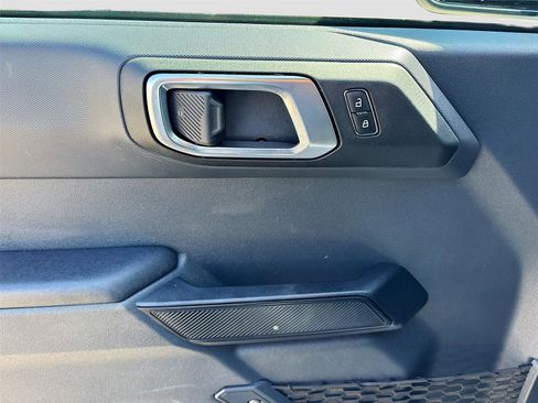Used 2025 Ford Bronco Big Bend image 18